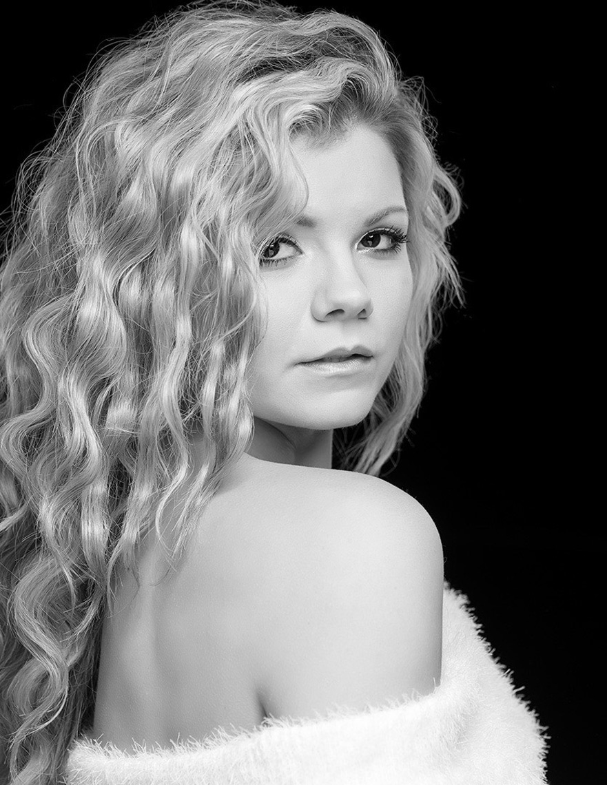 KatieLandis023bw